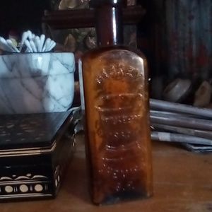 Dickey Pioneer 1850 Chemist SF, amber medicine bottle in Good Condition.